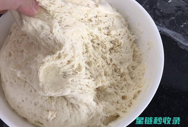 快速发面新方法：让面团瞬间膨胀起来 (快速发面配方)