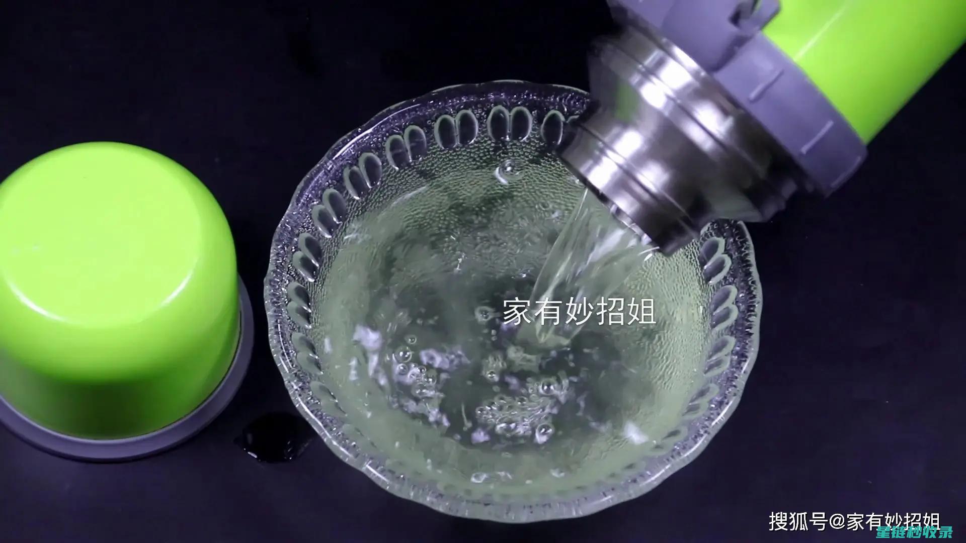 保温杯清洁全攻略：步骤详解与注意事项 (保温杯清洁全过程视频)