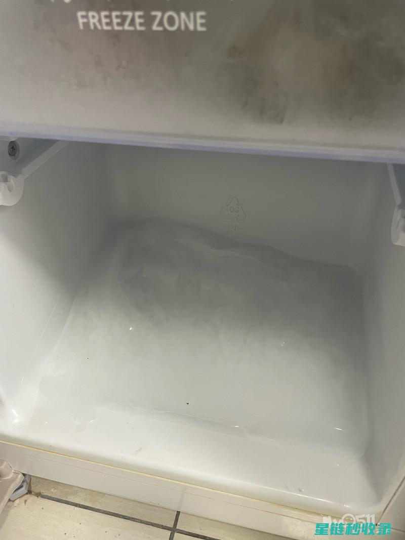冰箱霜层厚？快速除霜有妙招 (冰箱霜层厚度不得超过)